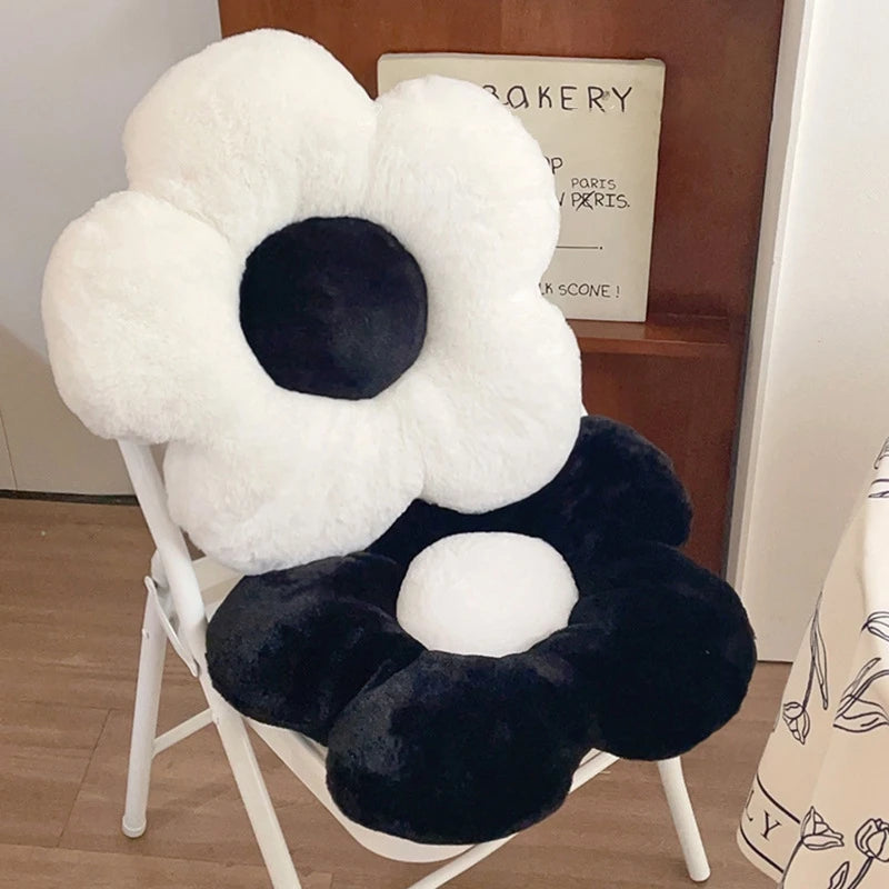 Flower Shape Cushion Classroom Cushions Circular Soft Nap Office Chair Cushion Black White Pillow Sofa Decorative Flower Pillow